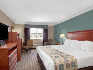 Готель Ramada By Wyndham Houston Intercontinental Airport South Номер фото